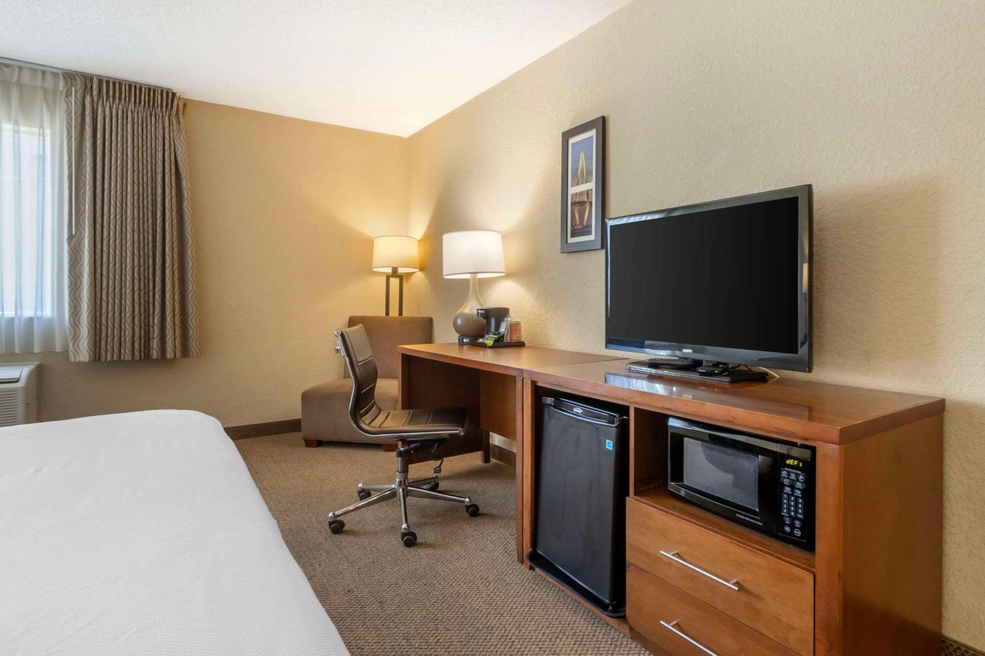 Comfort Inn & Suites Airport Convention Center North Charleston Luaran gambar